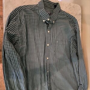 Izod Green and White Men's Shirt Button Down